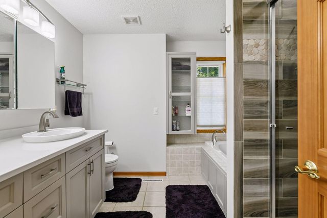 1790 Sterling Road, Waconia, MN 55387