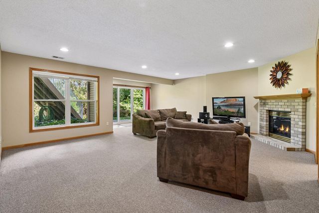 1790 Sterling Road, Waconia, MN 55387