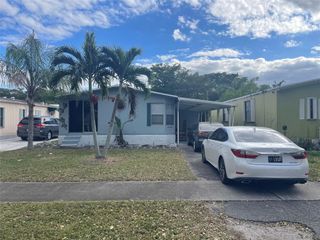 3016 SW 52nd Street, Fort Lauderdale, FL 33312