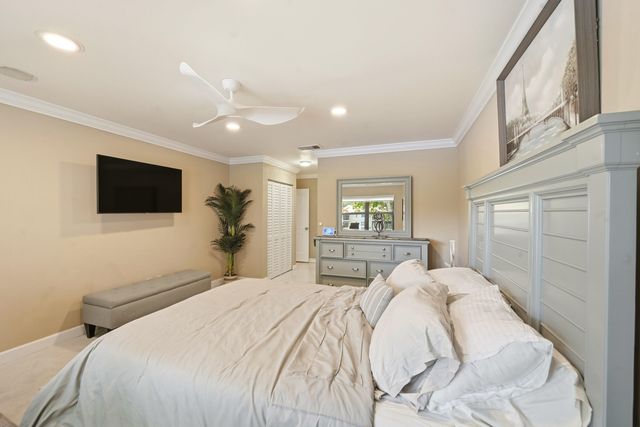 21757 Arriba Real D, Boca Raton, FL 33433