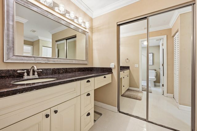 21757 Arriba Real D, Boca Raton, FL 33433