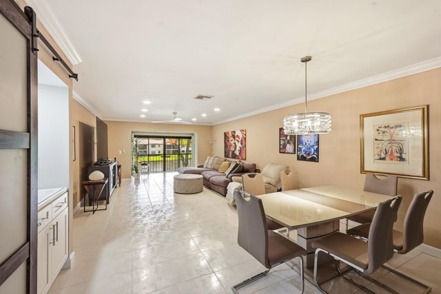 21757 Arriba Real D, Boca Raton, FL 33433