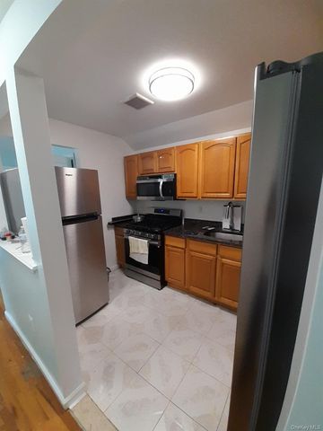 176-34 133rd Avenue 2nd flr, Jamaica, NY 11434