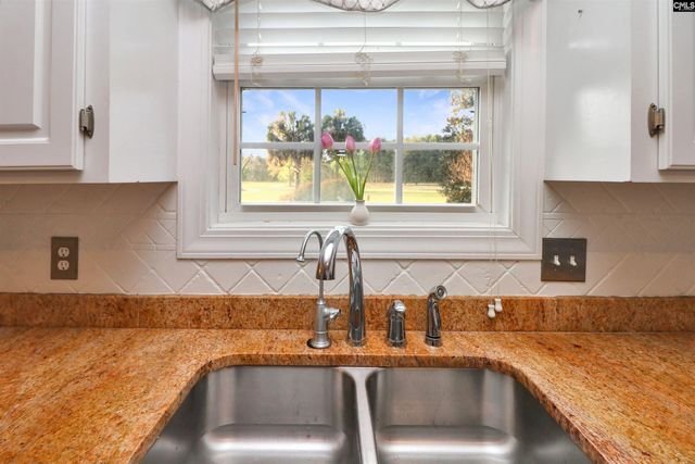 217 Clubhouse Drive, West Columbia, SC 29172