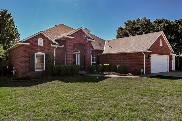 21574 Lake Shadows Drive, Edmond, OK 73012