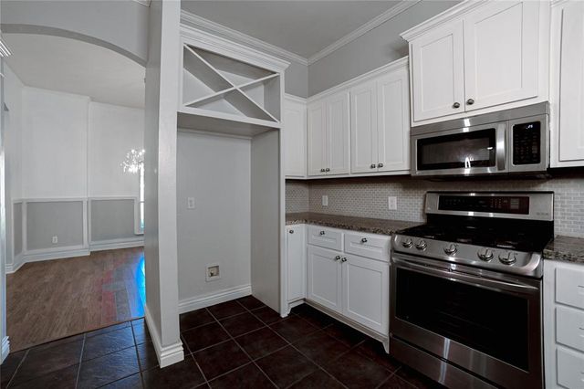 21574 Lake Shadows Drive, Edmond, OK 73012