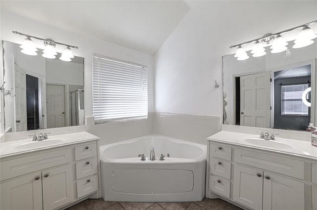 21574 Lake Shadows Drive, Edmond, OK 73012