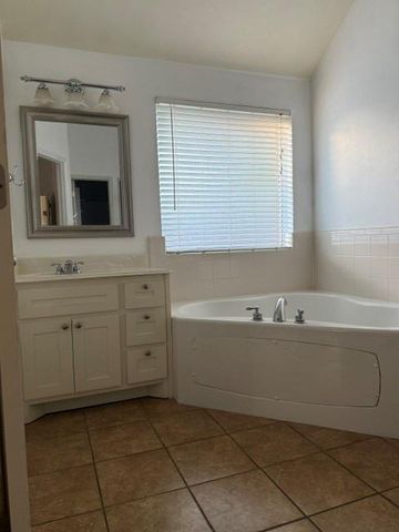 21574 Lake Shadows Drive, Edmond, OK 73012