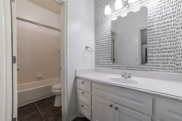 21574 Lake Shadows Drive, Edmond, OK 73012