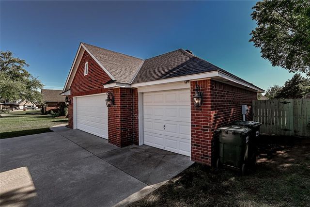 21574 Lake Shadows Drive, Edmond, OK 73012