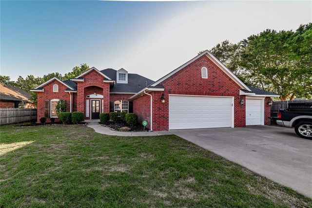 21574 Lake Shadows Drive, Edmond, OK 73012