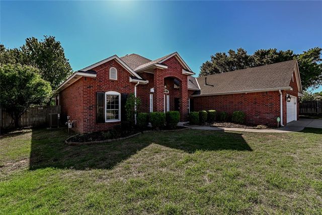 21574 Lake Shadows Drive, Edmond, OK 73012