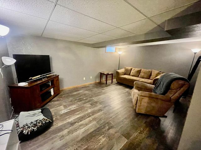 301 E 1st Street, Adrian, MN 56110