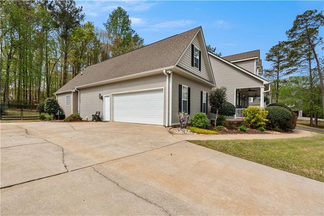 145 Ryans Court, Sharpsburg, GA 30277