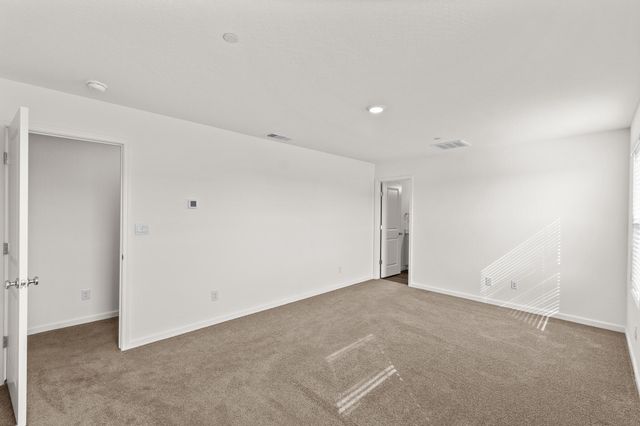 1109 E Elkhorn Avenue, Visalia, CA 93292