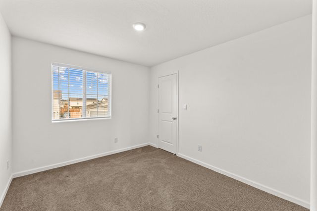 1109 E Elkhorn Avenue, Visalia, CA 93292