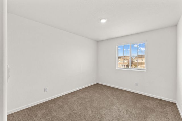 1109 E Elkhorn Avenue, Visalia, CA 93292