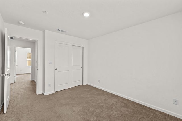 1109 E Elkhorn Avenue, Visalia, CA 93292