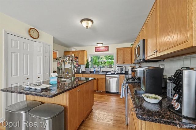 46309 Jasmine Court, Chesterfield, MI 48047