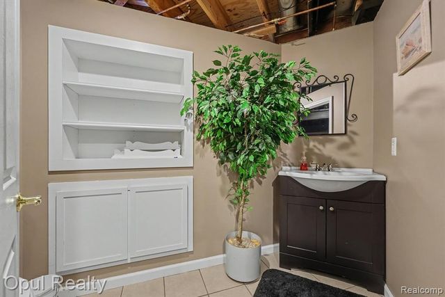 46309 Jasmine Court, Chesterfield, MI 48047