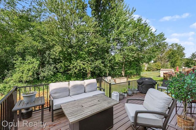 46309 Jasmine Court, Chesterfield, MI 48047