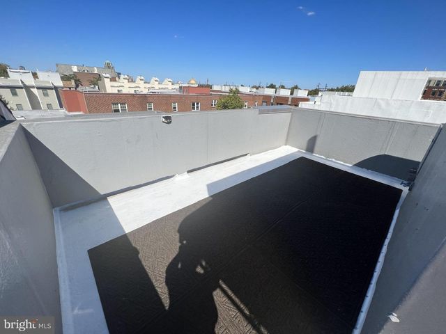 1008 GREEN ST, Philadelphia, PA 19123