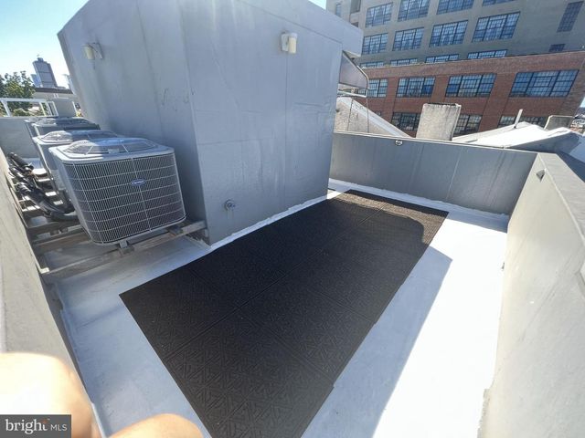 1008 GREEN ST, Philadelphia, PA 19123