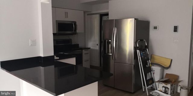 1008 GREEN ST, Philadelphia, PA 19123