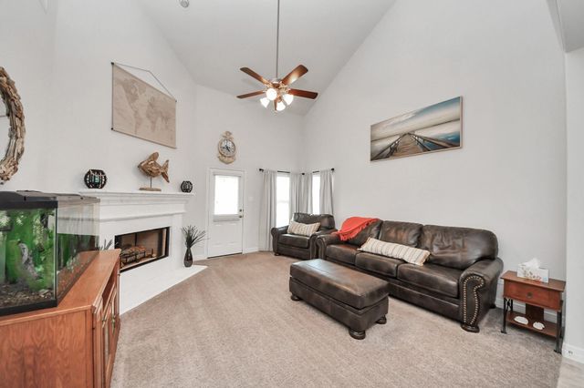 13715 Madera Bend Lane, Rosharon, TX 77583