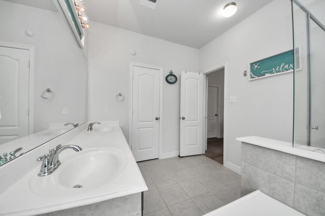 13715 Madera Bend Lane, Rosharon, TX 77583