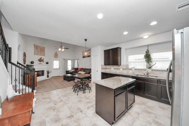 13715 Madera Bend Lane, Rosharon, TX 77583
