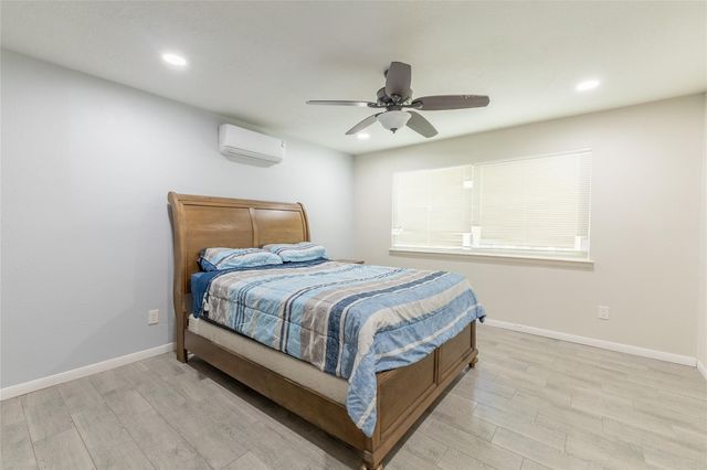 6323 Bridgegate Drive, Spring, TX 77373