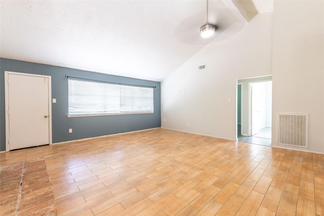 6323 Bridgegate Drive, Spring, TX 77373