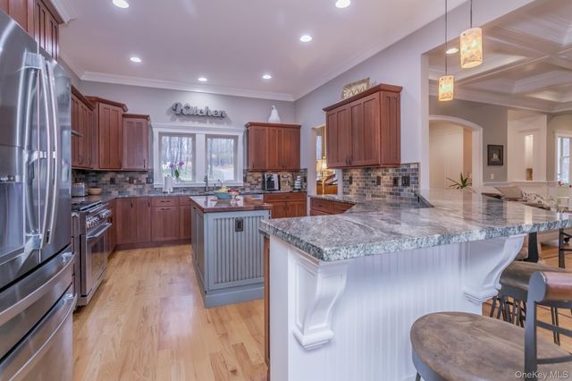 1 Peck Ridge Road, Warwick, NY 10990