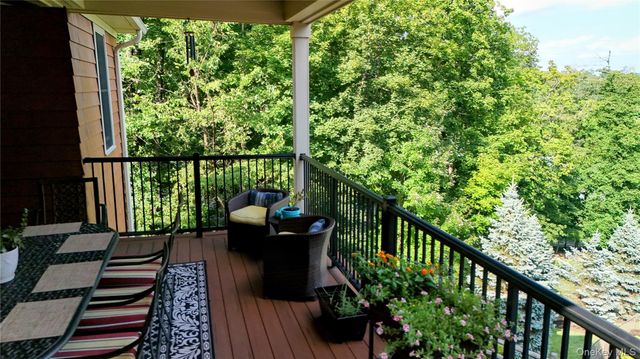 1 Peck Ridge Road, Warwick, NY 10990