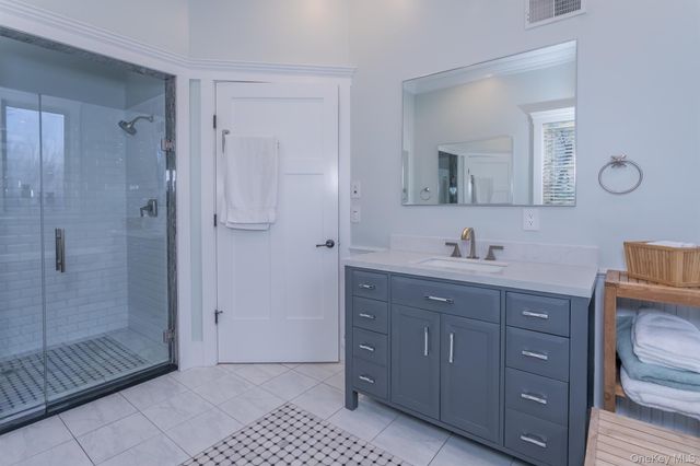 1 Peck Ridge Road, Warwick, NY 10990