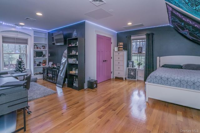 1 Peck Ridge Road, Warwick, NY 10990