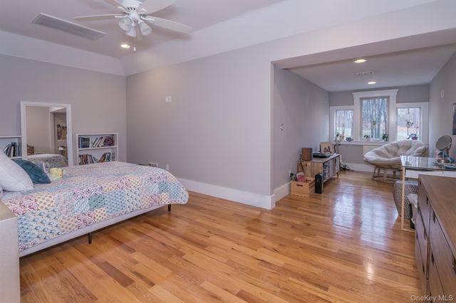 1 Peck Ridge Road, Warwick, NY 10990