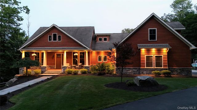 1 Peck Ridge Road, Warwick, NY 10990