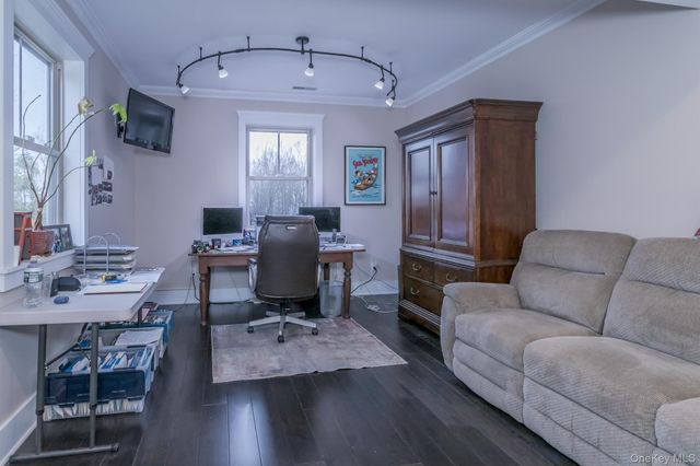 1 Peck Ridge Road, Warwick, NY 10990