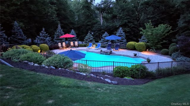 1 Peck Ridge Road, Warwick, NY 10990