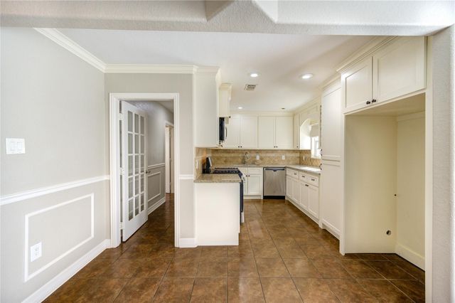 6729 Barney Road, Houston, TX 77092