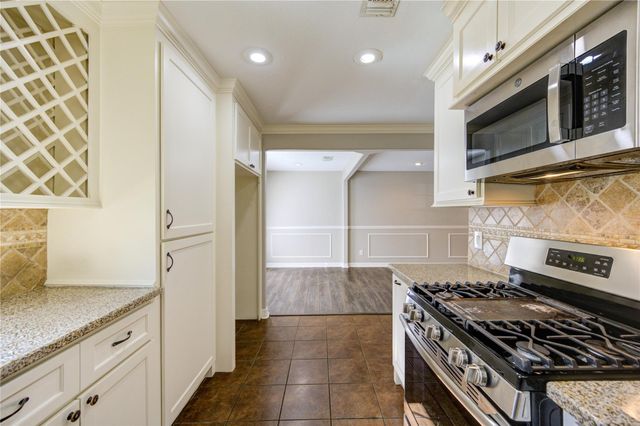 6729 Barney Road, Houston, TX 77092