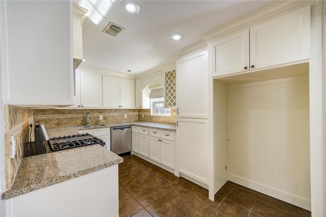 6729 Barney Road, Houston, TX 77092