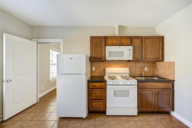 6729 Barney Road, Houston, TX 77092