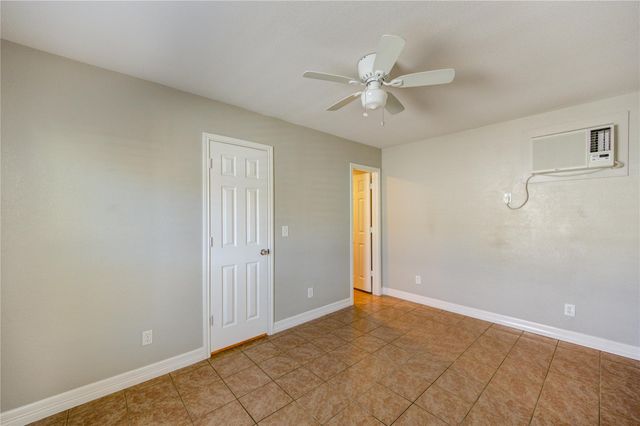 6729 Barney Road, Houston, TX 77092