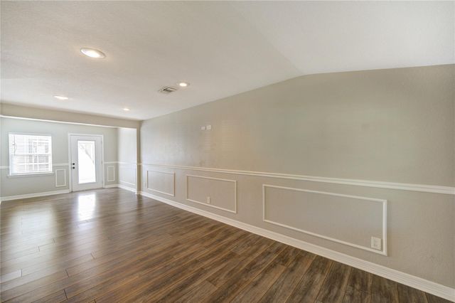 6729 Barney Road, Houston, TX 77092