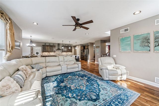 133 Hay Ln, Murrysville, PA 15668