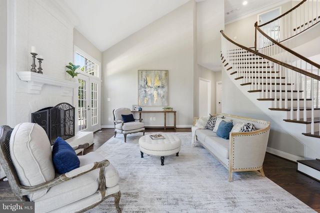 1405 WOODHURST BLVD, Mclean, VA 22102