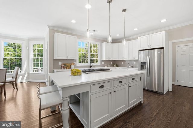 1405 WOODHURST BLVD, Mclean, VA 22102